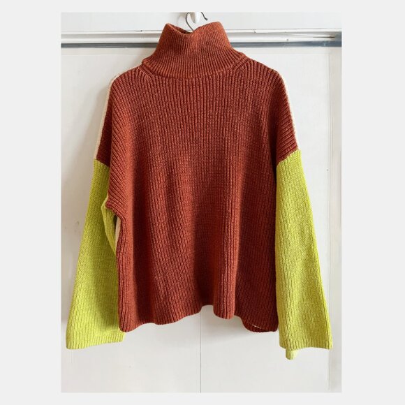 COLORBLOCK Sweater from Lou & Gray - Picture 1 of 10